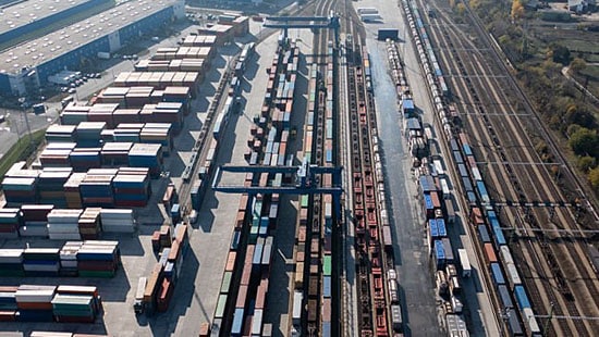The Role of Terminal Tractor Dealers in Supporting Efficient Yard Operations