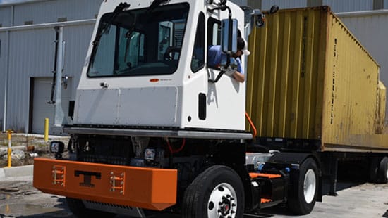 Partnering for Success: How Turbo Terminal Tractors Collaborates with Trailer Manufacturers